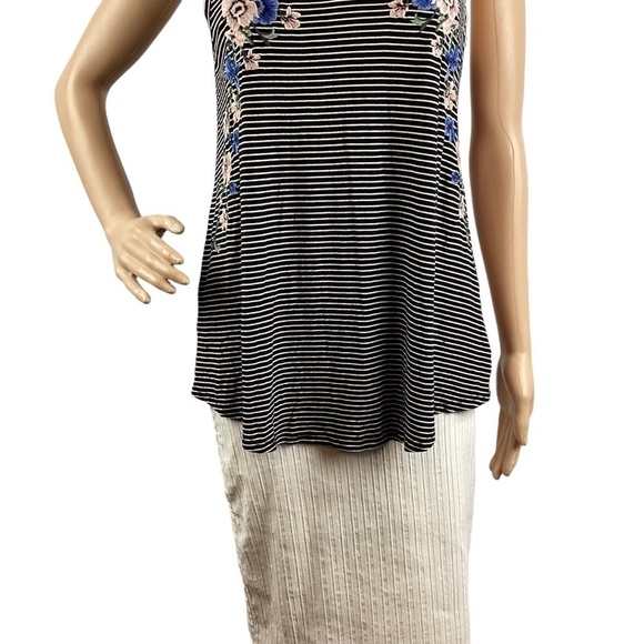 American Eagle Outfitters Soft & Sexy Tank Top Size M Black Stripe - Picture 3 of 7